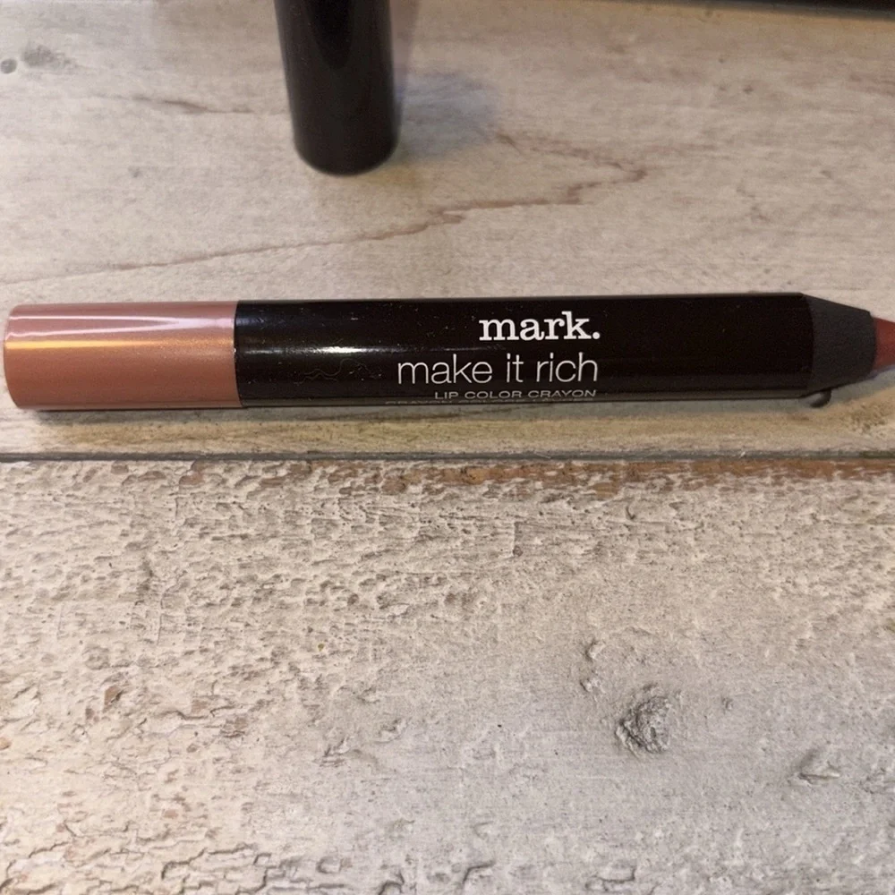 Make It Rich Lip Color Crayon/Naturally